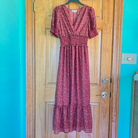 Max Studio Dresses & Skirts - Women’s size small Max Studio red/maroon gently used long floral dress